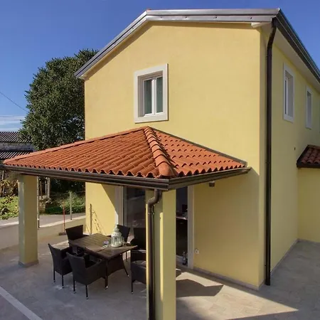 Beautiful I With Pool In Porec Near The Aquapark Villa