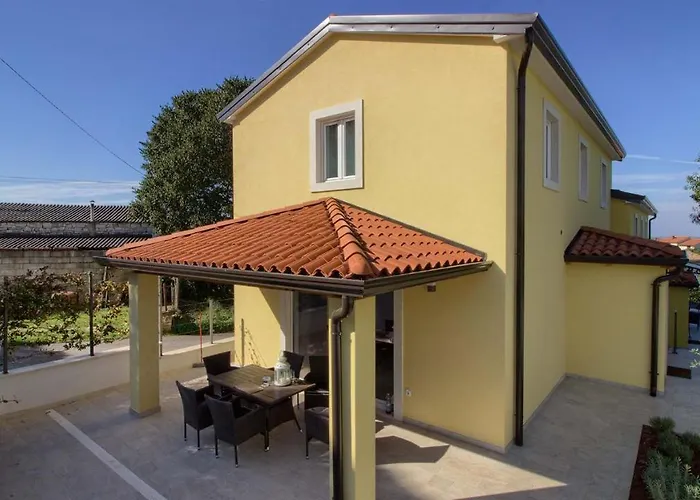 Beautiful I With Pool In Porec Near The Aquapark Βίλα